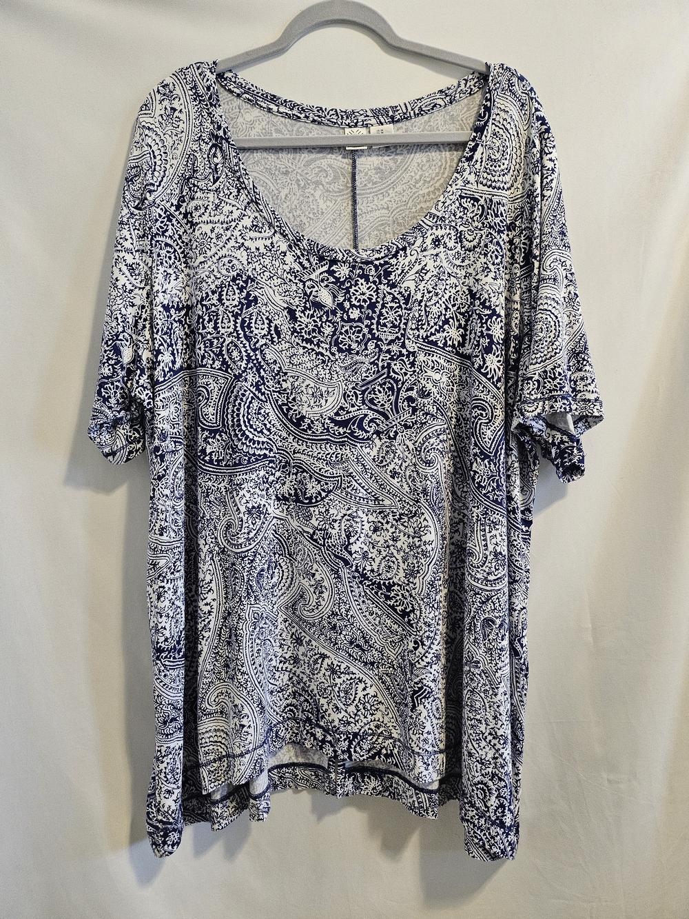 Artisan NY Navy Blue White Paisley Scoop Neck Short Sleeve Flowy Top Plus 3X